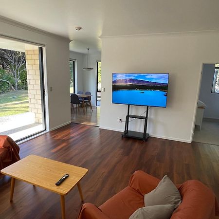 Charming Home Near Nature Auckland Exterior foto